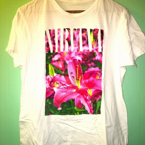 Floral print tee